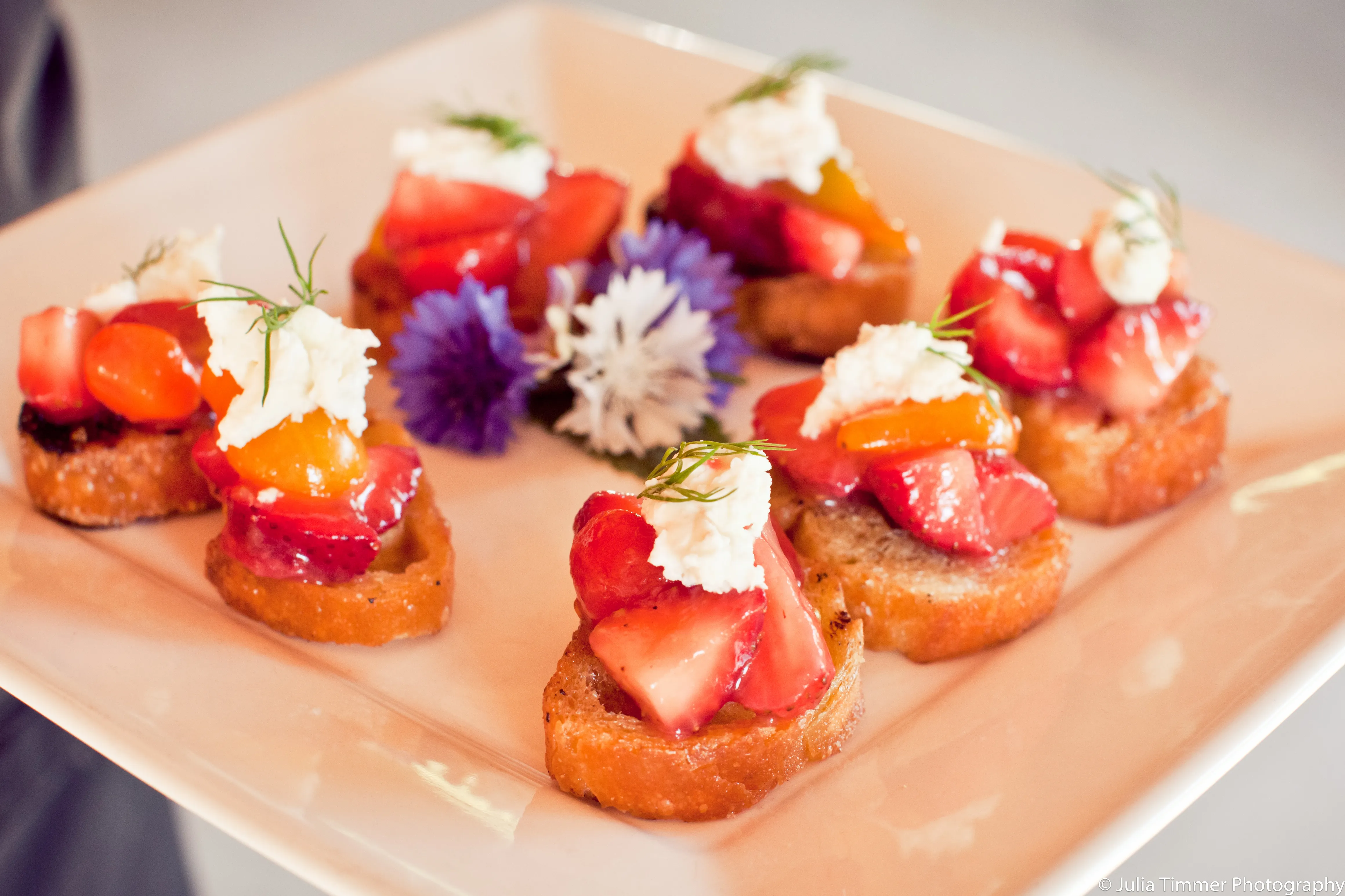 A Spice of Life farm-to-table dinner set for an outdoor Boulder event